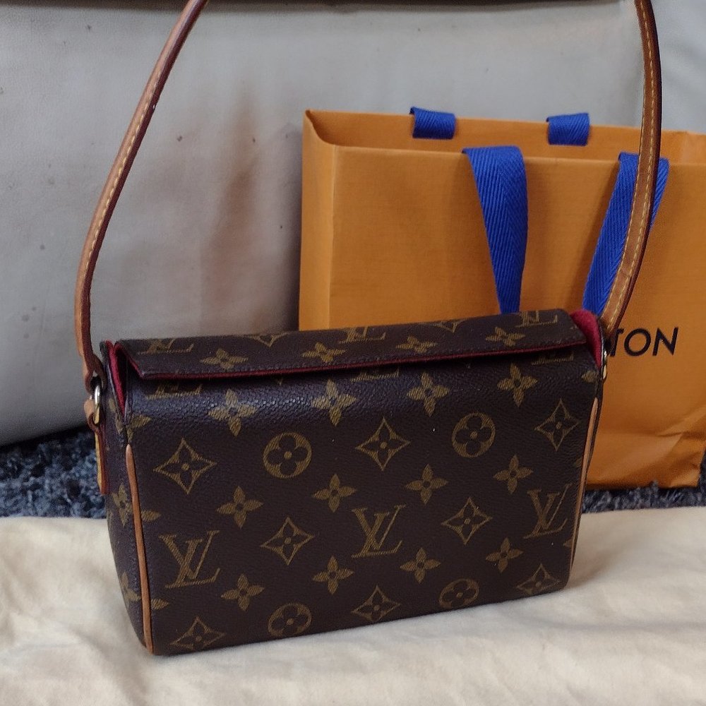 🌹Amazing Rare Louis Vuitton Recital